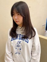 鎖骨ミディアムヘア