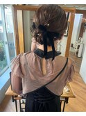 セミロングの人気のリボンヘアアレンジでお出かけ