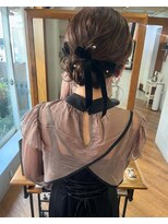 ラビリンス(Labyrinth) セミロングの人気のリボンヘアアレンジでお出かけ