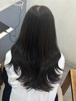 トッカ ヘアアンドトリートメント 難波店 暗めグレージュの透明感のある暗髪