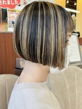 クオリス 上板橋店(QUALIS) 30代40代白髪ぼかしハイライト前下がりボブ髪質改善ミニボブツヤ