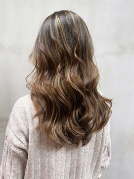 アイティー バイ アルバム 中野店(IT by ALBUM) くびれヘアロングミルクティーオリーブベージュ_ba540072