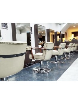 丁寧なカウンセリングと技術力であなたの髪質やクセを見極めあなたに似合うスタイルをご提案☆