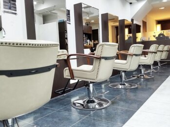 ガレリアサーラ(GALLERIA Salla)の写真/丁寧なカウンセリングと技術力であなたの髪質やクセを見極めあなたに似合うスタイルをご提案☆