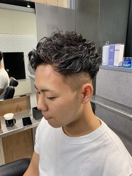 リレーションメンズヘアー(RELATION MEN'S HAIR) ブルーブラックフェザーパーマサーフカールアップバング