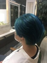 レンネ(Renee) ハンサムショート×エメラルドグリーン