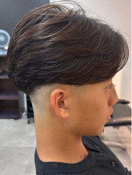 シーフフェード 千葉(Cyf FADE) 千葉駅MEN’S HAIR/サーフカール/刈り上げセンターパート