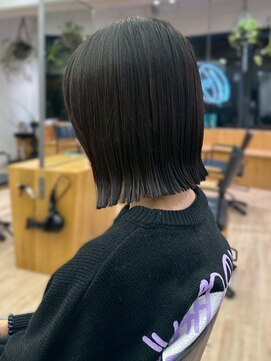 オーシャン(Ocean) アッシュカラー ネイビーグレー 透明感カラー 20代 艶髪
