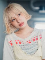 ライラ(Lyla)&nbsp;半ナマ質感　ラフブロンドボブ