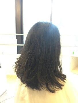 カタチヘアー(HAIR) えがおかわいい。。。ミディアムのカタチ。。。