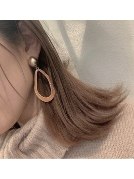 ニール(Neale.) ボブとピアス