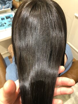 フレーム なんば店(FRAME) [Frame なんば] 艶カラー透け感ダークグレージュ