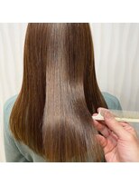 イーラヘアー(ERA HAIR)&nbsp;ミルクティーベージュ×まとまる重めカット×艶髪