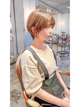 髪質改善と縮毛矯正の専門店 サンティエ(scintiller) 大人綺麗な小顔襟足スッキリショートボブ　30代40代50代