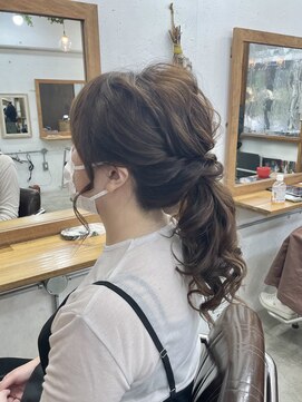 リッカ(RICCA) 【ヘアセット RICCA 家田】エアリーニュアンスローポニー♪