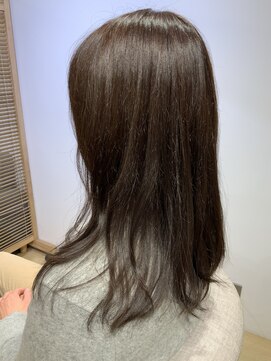 ユーネリー(U-NERY) セミロングスタイル