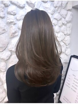 モアナ バイ ヘッドライト 武蔵小杉店(Moana by HEADLIGHT) Moana【武蔵小杉】#レイヤーカット#ベージュブラウン#艶カラー