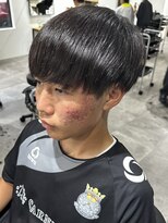 ヒュイル バイ ニアウ(Hwyl by Niau)&nbsp;メンズマッシュパーマニュアンスパーマスパイラルパーマ刈り上げ