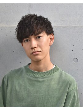 カーニー 上野(kearny) 無造作パーマスパイキーショートツイストスパイラルパーマ