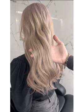 メゾン(Maison) 三宮/ダブルカラー/ハイトーン/ブリーチ/カラー/インナーカラー