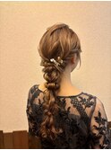 ゆるふわ編みおろしローポニーテール編み込み結婚式