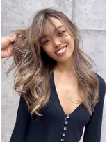 ヌエン 渋谷(NU/EN)&nbsp;ヘーゼルブラウン×バタフライカット/ハッシュカット/ハイライト