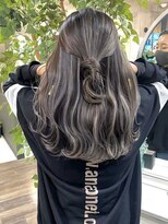 シェルヴ(XELVE) グレージュ/コントラストハイライト