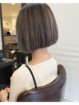 イット(it.)&nbsp;kana ケアブリーチ ミルクティーベージュ ボブ