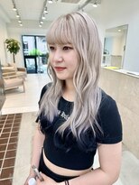 ニュート(Neut )&nbsp;ホワイトベージュ×ブラック/裾カラー/エンドカラー