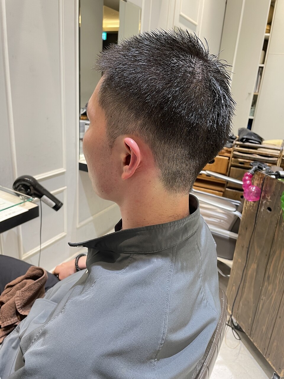 坊主 Aki🍂 | かっこいい歳の重ね方して、スキンヘッドか坊主な