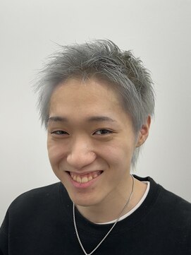 リバティシェアバーバー 銀座(LIBERTY SHARE BARBER) ショートシルバーウルフ