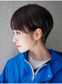 大人可愛い20代30代40代黒髪前下がりひし形小顔ボブ丸みショート