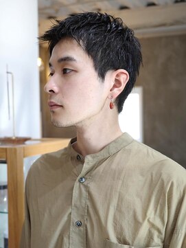 サンアタゴノット(san.atagonot) もみあげと襟足残しのメンズベリーショート