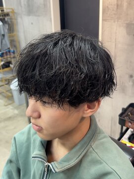 メイン(MENIN) 【Insta@hi_de0205】緩めパーマスタイル[相模大野/町田/眉毛]