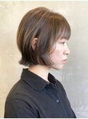 ショートボブレイヤーボブミルクティーベージュインナーカラー
