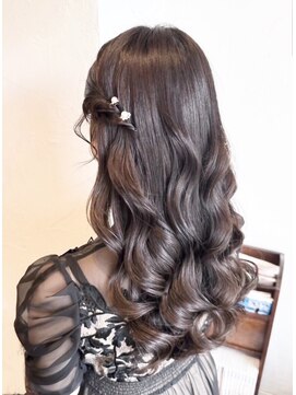 バビロン(Babylone) ツインハーフアップ