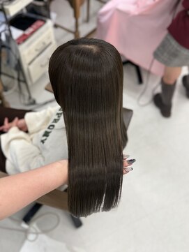 ハピネス 梅田茶屋町店(HAPPINESS) オリーブブラウン/艶髪/レイヤーカット/ブリーチなし/髪質改善