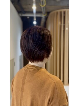 イゾラ(isola) 大人の品を引き出す、髪悩みに寄り添う上質ショートスタイル