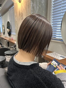イルダバイグラッシー センター北(iluda by glassi) 大人すっきりボブ＊シークレットハイライト〈荒みずほ〉
