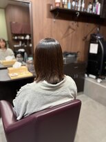 アオイ(Aoi)&nbsp;湿気に負けない◎酸性ストレート×髪質改善ミディアム