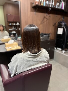 アオイ(Aoi) 湿気に負けない◎酸性ストレート×髪質改善ミディアム