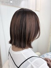 ウミネコ美容室(Umineko美容室)&nbsp;アンブレラカラーのピンクベージュボブ