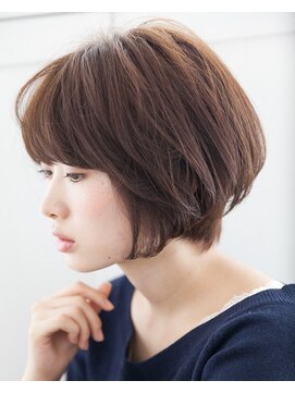 シェルブルー(CiEL BLEU) 前下がり重めボブ