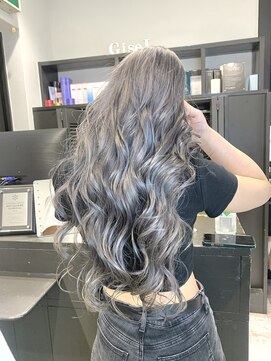 ジゼル 梅田(GiseL) グレーシルバー