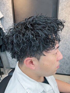 グナスティバイダムディー トウキョウ(GNASTY by DAMDEE TOKYO) ツーブロックマッシュ/波巻き/ハイライト/束感[大宮/理容室]