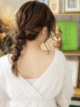 カバーヘア ブリス 大宮西口(COVER HAIR bliss) 抜け感大人ガーリー外国人風編み込みアレンジa大宮20代30代40代