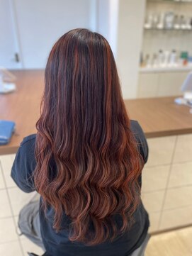 クララ トヨハシ(CLALA Toyohashi) 暖色系カラー