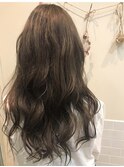 ロングヘア×オリーブカラー
