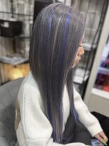 ヘアーグランデシーク(Hair Grande Seeek)&nbsp;グレー×青メッシュ ギャルスタイル