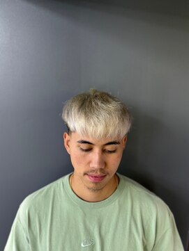 ダンヒルバーバー(dunhill BARBER) フェードカット<理容室>[メンズ/シェービング/床屋/銀座]